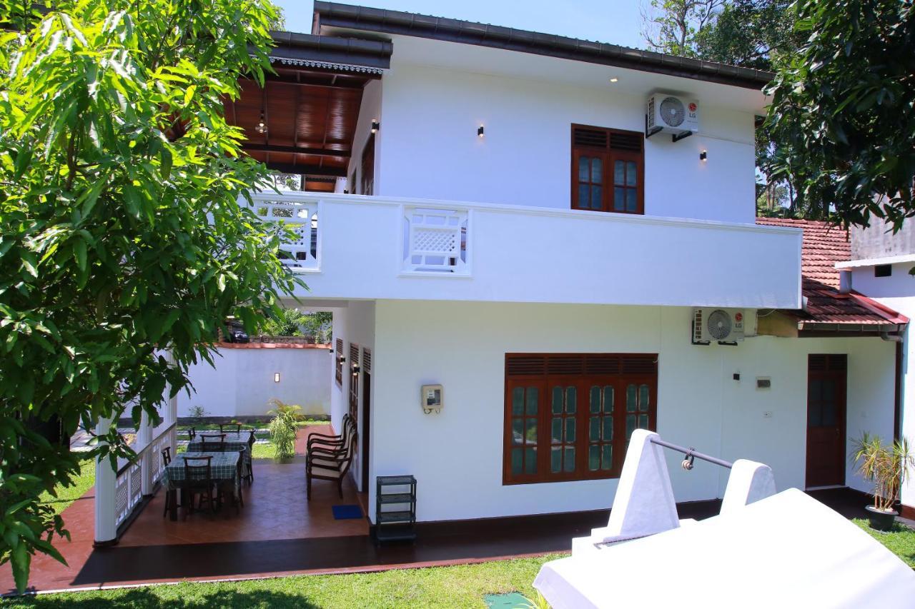 Aken Villa ฮิกคาดูวา ภายนอก รูปภาพ