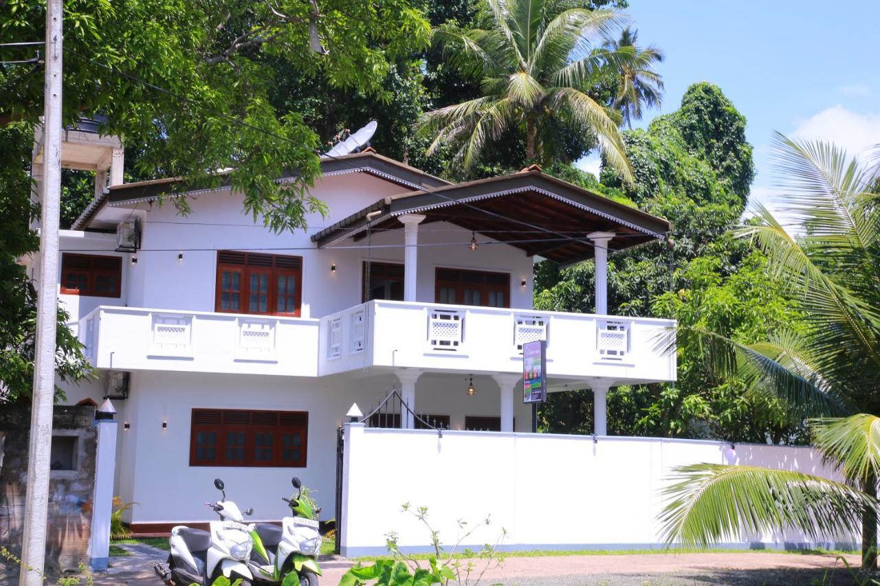 Aken Villa ฮิกคาดูวา ภายนอก รูปภาพ